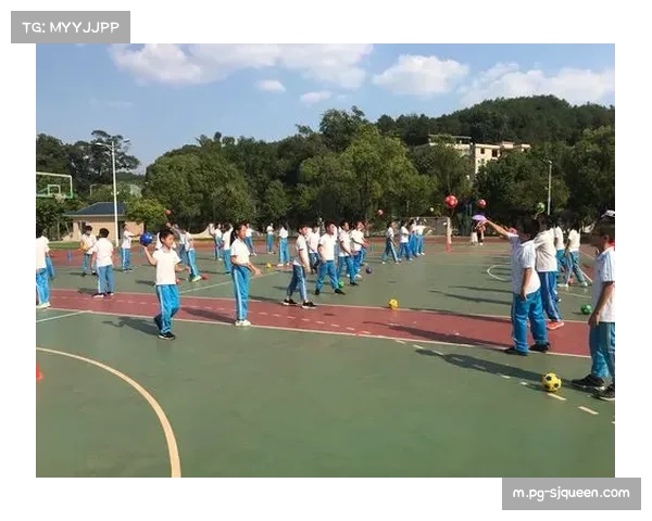 中国体育教师赴英交流 走进拉夫堡大学探讨体育教育发展